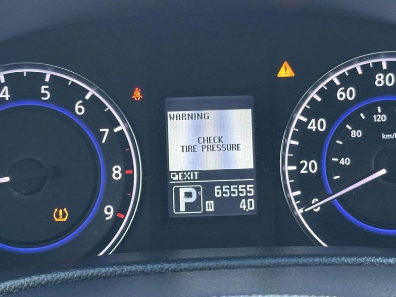 2012 INFINITI G37 Coupe 2dr x AWD - 23059590 - 29
