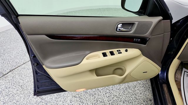 2012 INFINITI G37 Sedan 4dr x AWD with Premium, Navigation & Interior Accent Packages - 22969700 - 10