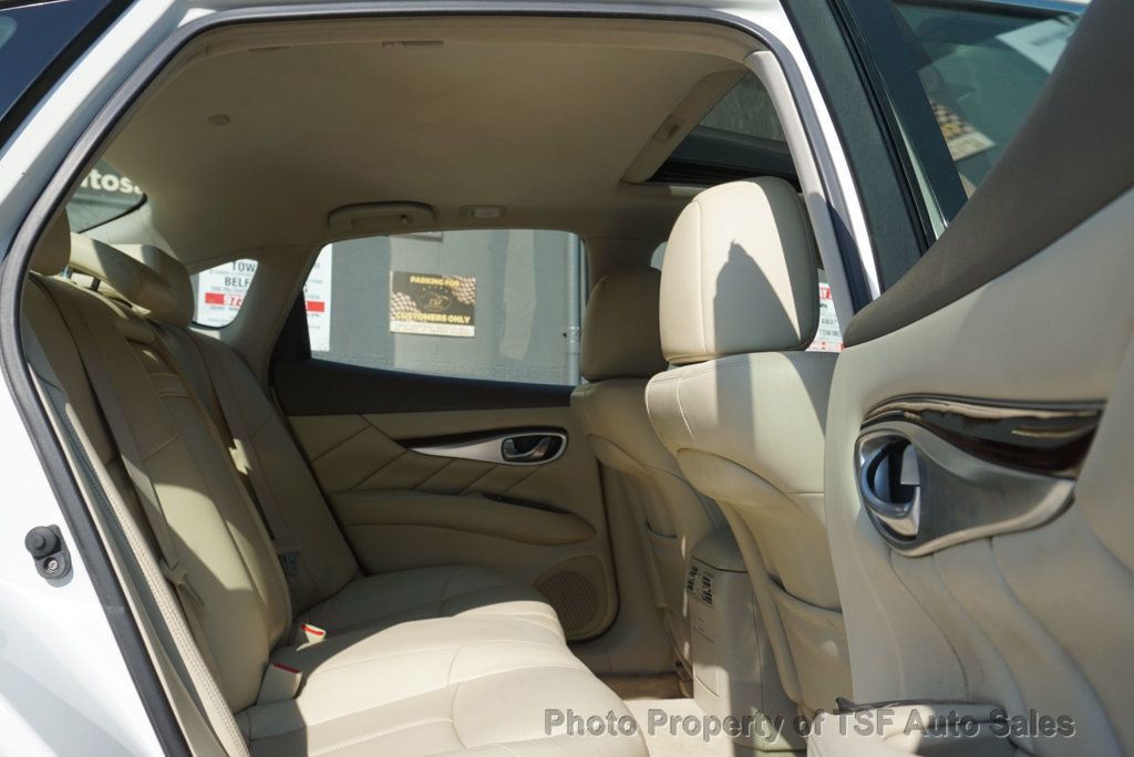 2012 Infiniti M37 photo 5