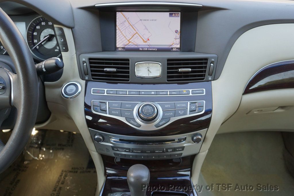 2012 Infiniti M37 photo 9