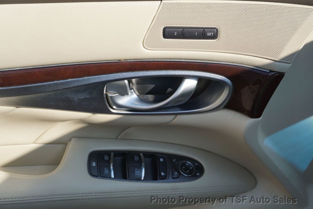 2012 Infiniti M37 photo 19