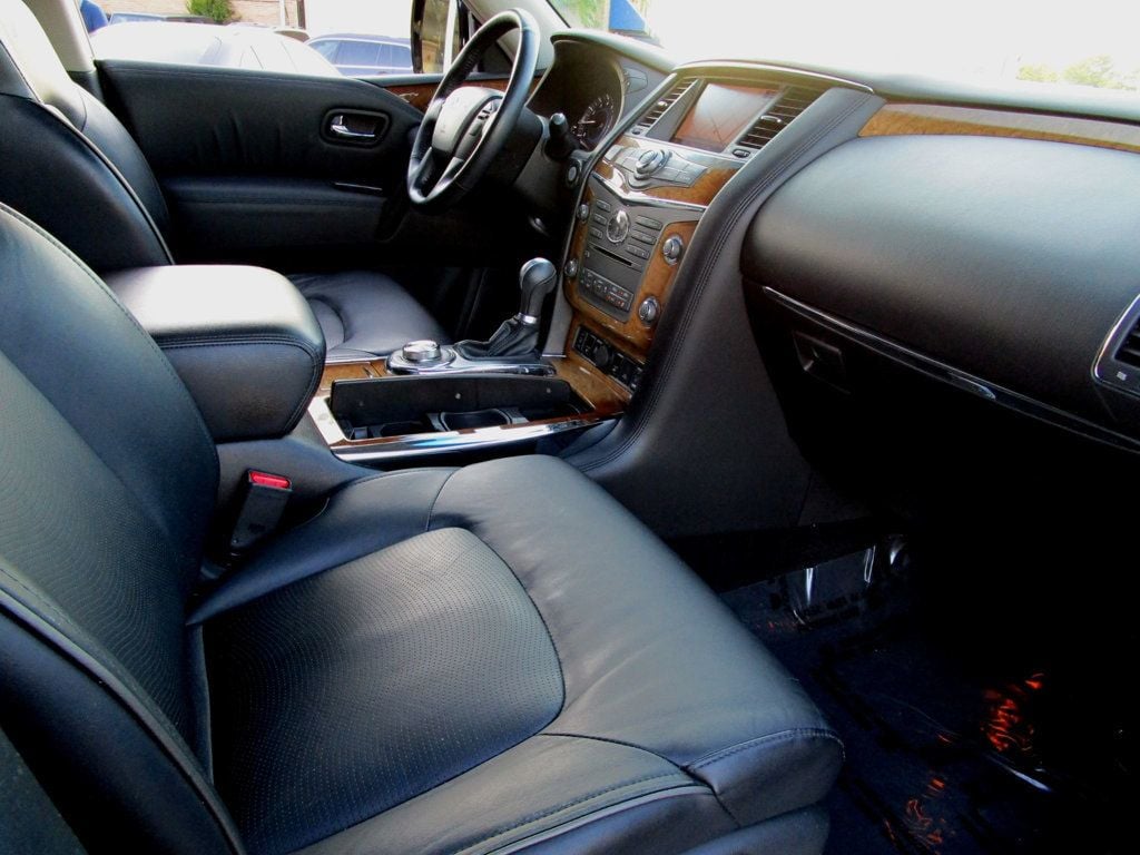 2012 Infiniti QX56 photo 14