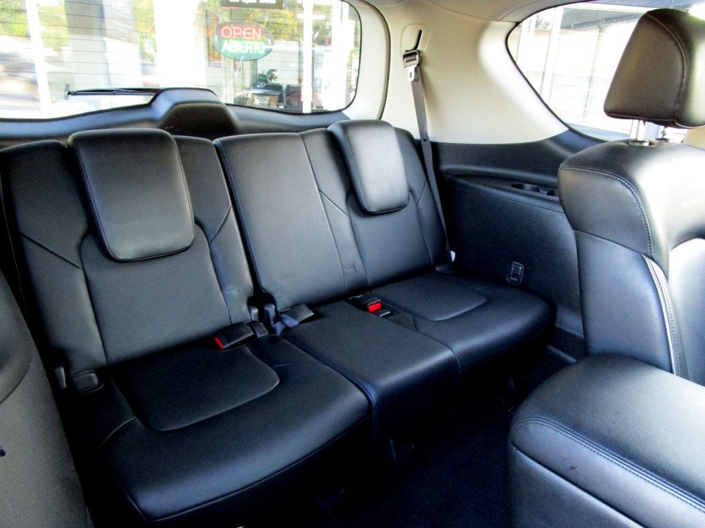 2012 Infiniti QX56 photo 19