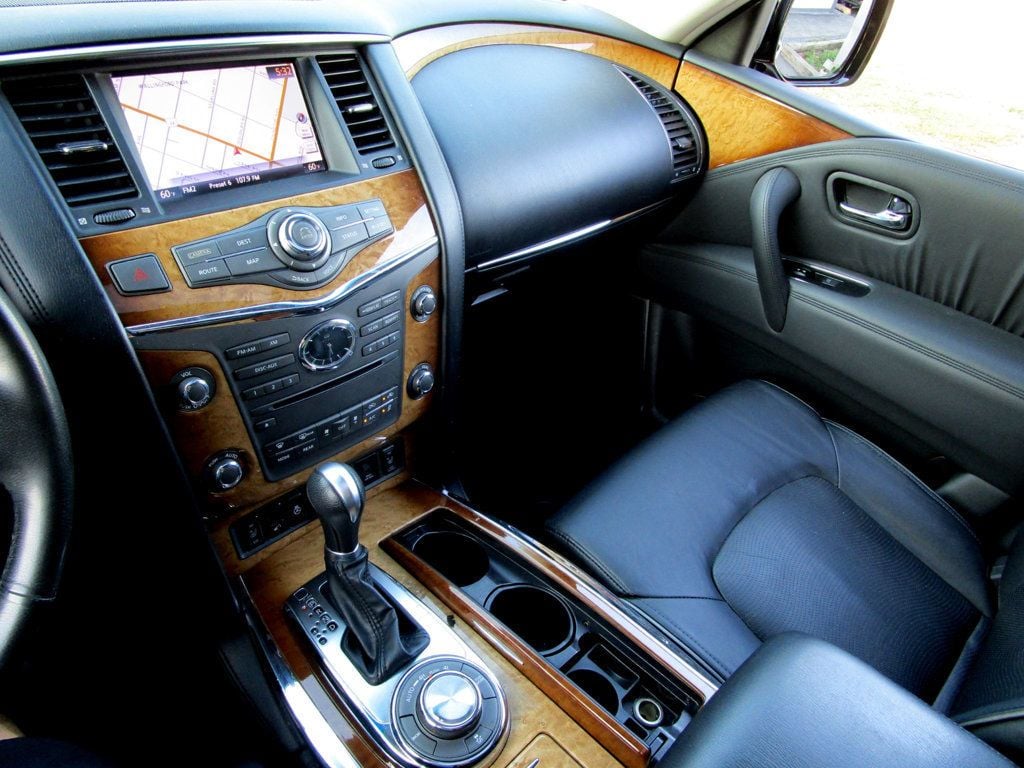 2012 Infiniti QX56 photo 25