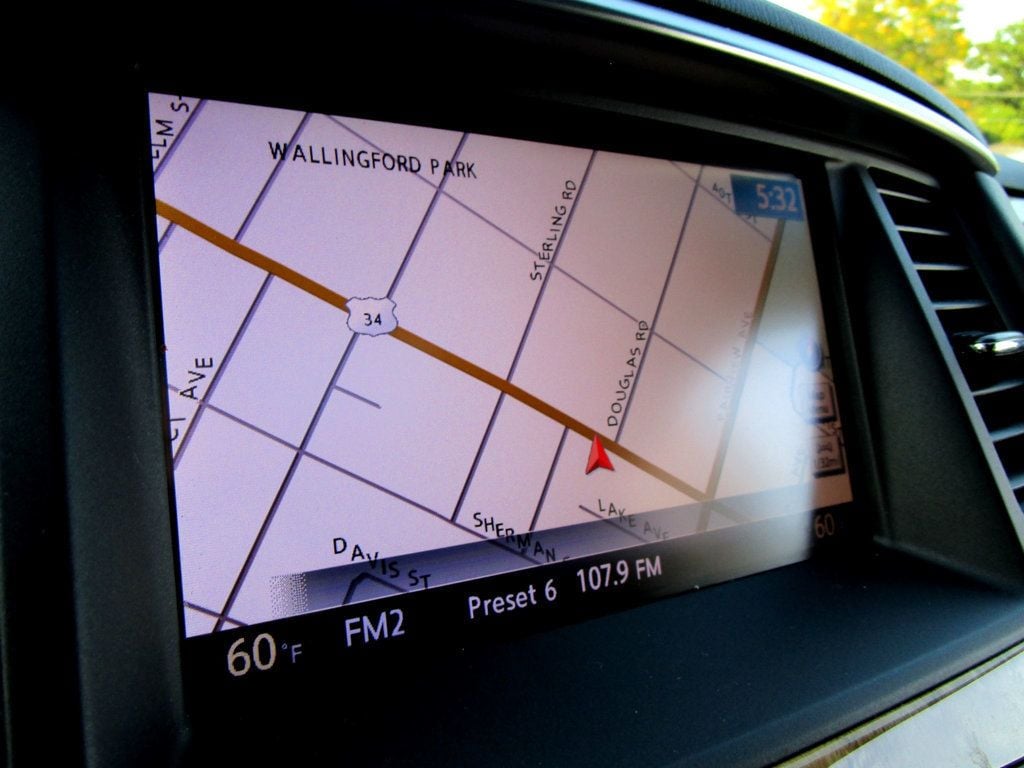 2012 Infiniti QX56 photo 3