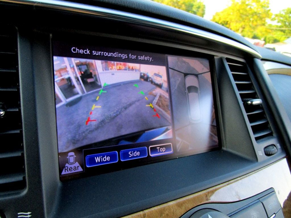 2012 Infiniti QX56 photo 4