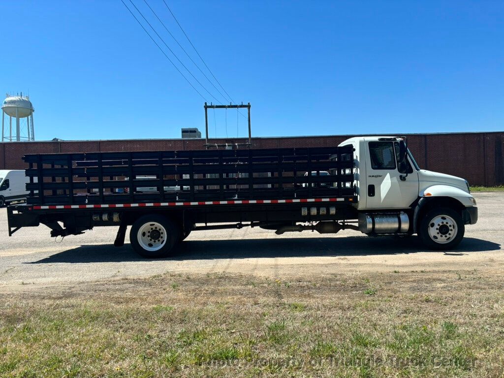 2012 International 4300 JUST 42k MILES! NON CDL! UNDER 26k GVW LONG BODY 23+ FEET! LIFT GATE! SUPER CLEAN UNIT! - 22984444 - 23