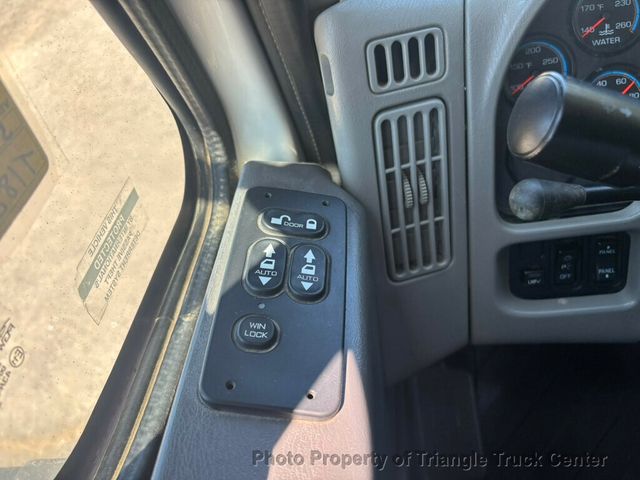 2012 International 4300 JUST 42k MILES! NON CDL! UNDER 26k GVW LONG BODY 23+ FEET! LIFT GATE! SUPER CLEAN UNIT! - 22984444 - 27