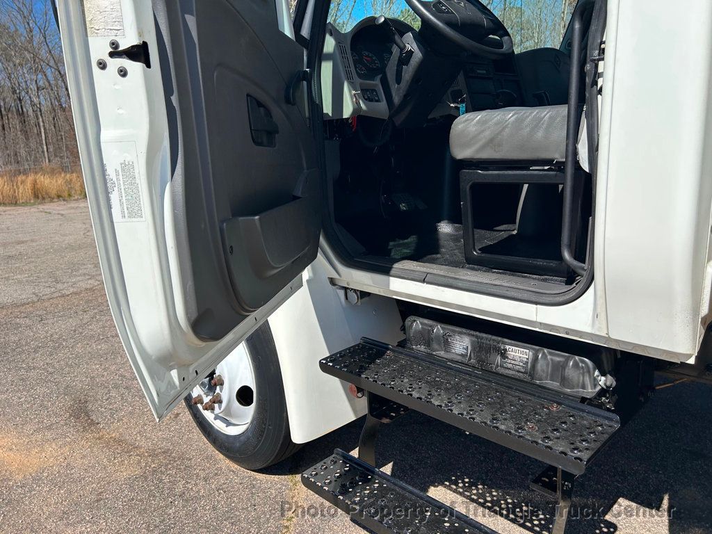 2012 International 4300 NON CDL BOX JUST 37k MILES! 100 PICTURES LIFT GATE! SUPER NICE UNIT! FINANCE OR LEASE! BOX TRUCK - 22783793 - 10