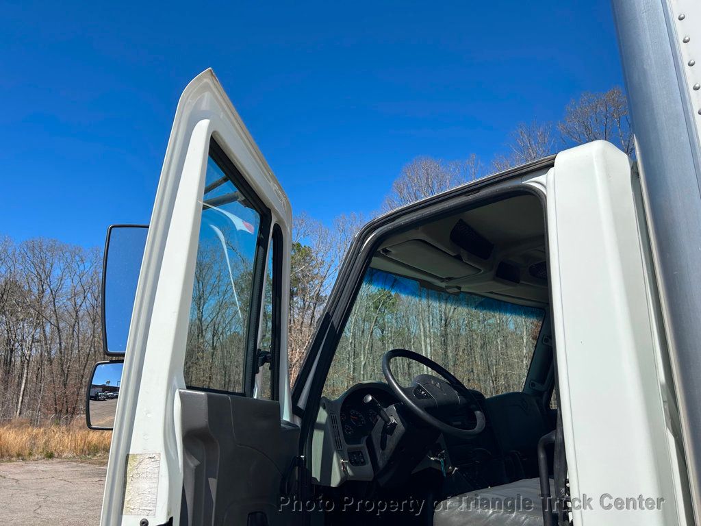 2012 International 4300 NON CDL BOX JUST 37k MILES! 100 PICTURES LIFT GATE! SUPER NICE UNIT! FINANCE OR LEASE! BOX TRUCK - 22783793 - 11
