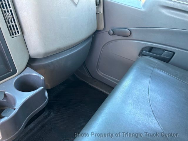 2012 International 4300 NON CDL BOX JUST 37k MILES! 100 PICTURES LIFT GATE! SUPER NICE UNIT! FINANCE OR LEASE! BOX TRUCK - 22783793 - 15