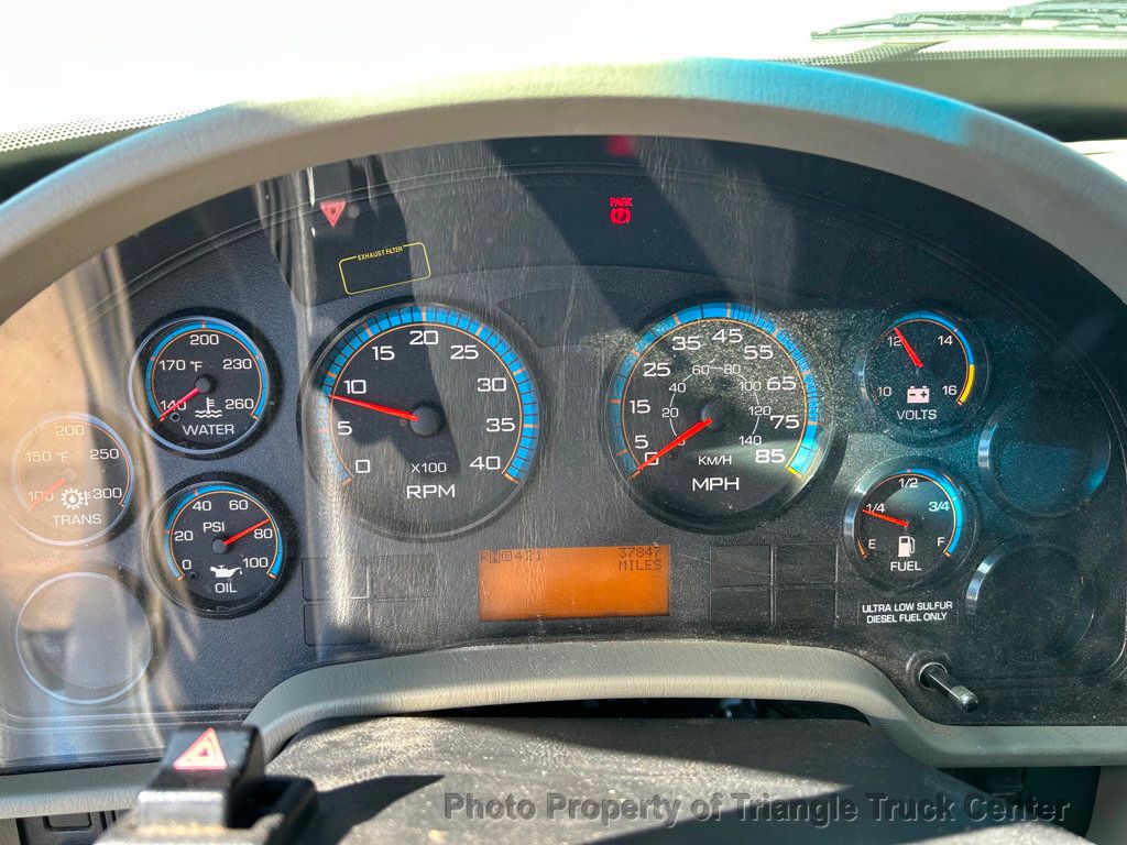 2012 International 4300 NON CDL BOX JUST 37k MILES! 100 PICTURES LIFT GATE! SUPER NICE UNIT! FINANCE OR LEASE! BOX TRUCK - 22783793 - 22