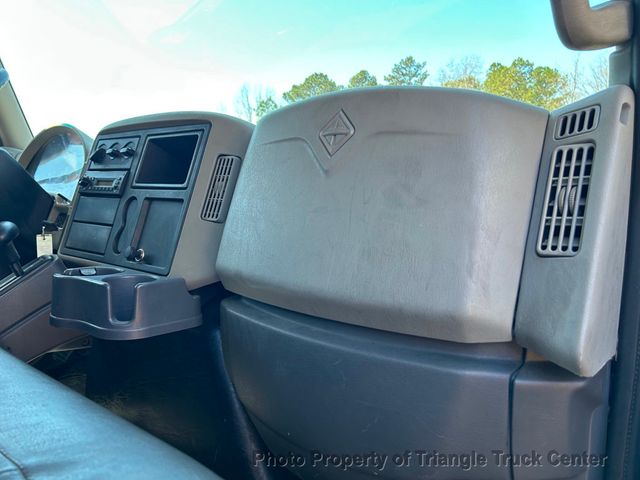 2012 International 4300 NON CDL BOX JUST 37k MILES! 100 PICTURES LIFT GATE! SUPER NICE UNIT! FINANCE OR LEASE! BOX TRUCK - 22783793 - 33