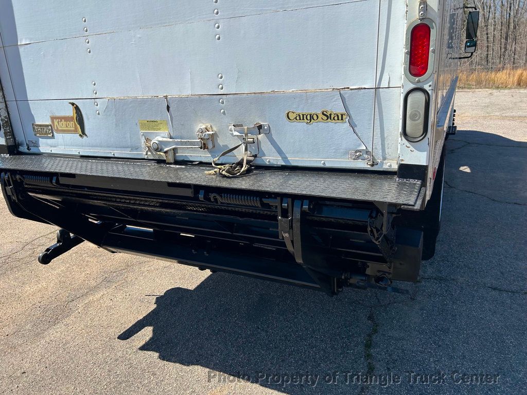 2012 International 4300 NON CDL BOX JUST 37k MILES! 100 PICTURES LIFT GATE! SUPER NICE UNIT! FINANCE OR LEASE! BOX TRUCK - 22783793 - 48