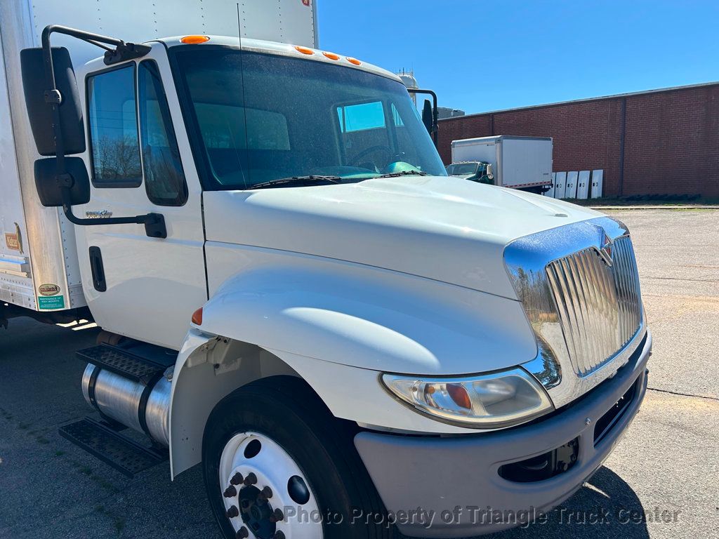 2012 International 4300 NON CDL BOX JUST 37k MILES! 100 PICTURES LIFT GATE! SUPER NICE UNIT! FINANCE OR LEASE! BOX TRUCK - 22783793 - 52