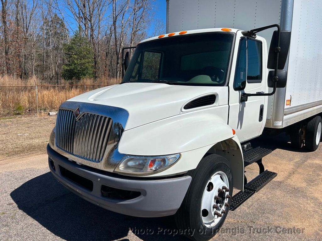 2012 International 4300 NON CDL BOX JUST 37k MILES! 100 PICTURES LIFT GATE! SUPER NICE UNIT! FINANCE OR LEASE! BOX TRUCK - 22783793 - 54