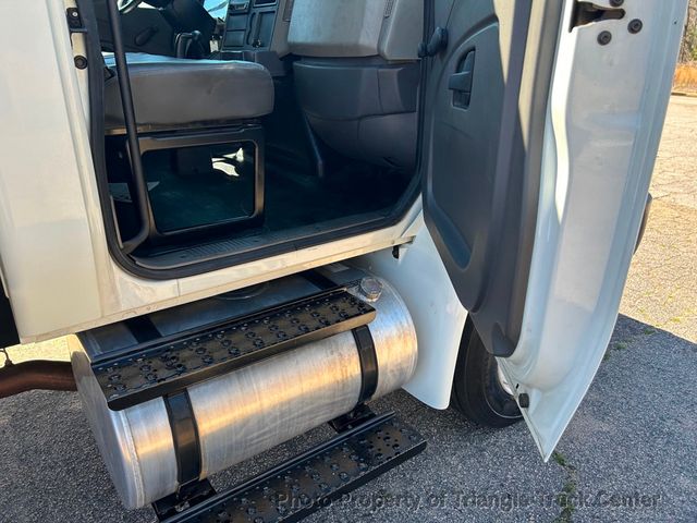 2012 International 4300 NON CDL BOX JUST 37k MILES! 100 PICTURES LIFT GATE! SUPER NICE UNIT! FINANCE OR LEASE! BOX TRUCK - 22783793 - 90