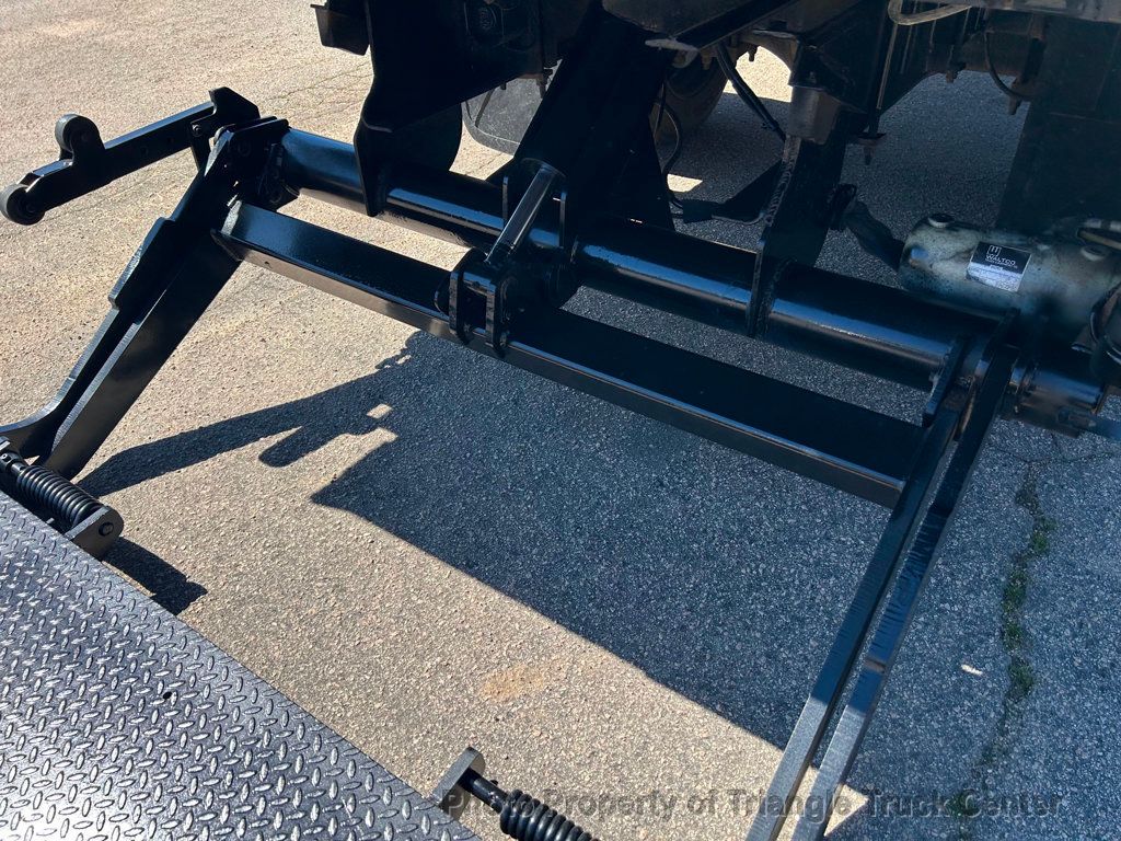 2012 International 4300 NON CDL BOX JUST 37k MILES! 100 PICTURES LIFT GATE! SUPER NICE UNIT! FINANCE OR LEASE! BOX TRUCK - 22783793 - 97