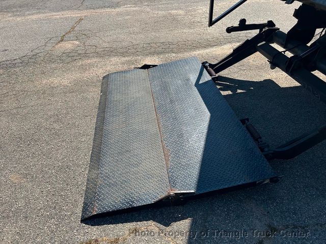 2012 International 4300 NON CDL JUST 33k MILES! LIFT GATE 3,000LB! SUPER CLEAN UNIT! NO DEF FLUID REQUIRED! BOX TRUCK - 22802298 - 99