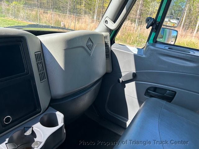2012 International 4300 NON CDL JUST 33k MILES! LIFT GATE 3,000LB! SUPER CLEAN UNIT! NO DEF FLUID REQUIRED! BOX TRUCK - 22802298 - 19