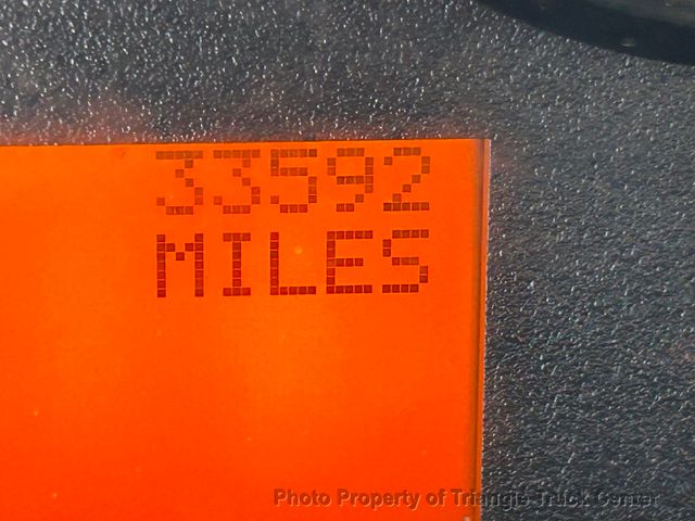 2012 International 4300 NON CDL JUST 33k MILES! LIFT GATE 3,000LB! SUPER CLEAN UNIT! NO DEF FLUID REQUIRED! BOX TRUCK - 22802298 - 24