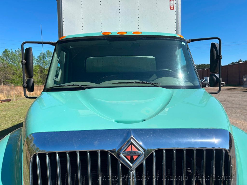 2012 International 4300 NON CDL JUST 33k MILES! LIFT GATE 3,000LB! SUPER CLEAN UNIT! NO DEF FLUID REQUIRED! BOX TRUCK - 22802298 - 39