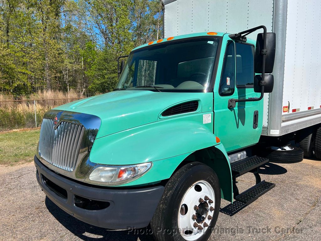 2012 International 4300 NON CDL JUST 33k MILES! LIFT GATE 3,000LB! SUPER CLEAN UNIT! NO DEF FLUID REQUIRED! BOX TRUCK - 22802298 - 40