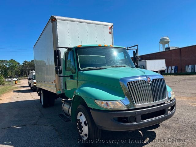 2012 International 4300 NON CDL JUST 33k MILES! LIFT GATE 3,000LB! SUPER CLEAN UNIT! NO DEF FLUID REQUIRED! BOX TRUCK - 22802298 - 4