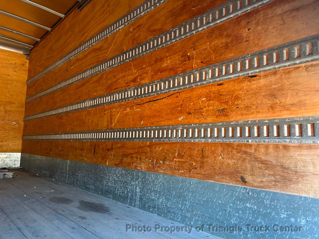 2012 International 4300 NON CDL JUST 33k MILES! LIFT GATE 3,000LB! SUPER CLEAN UNIT! NO DEF FLUID REQUIRED! BOX TRUCK - 22802298 - 55