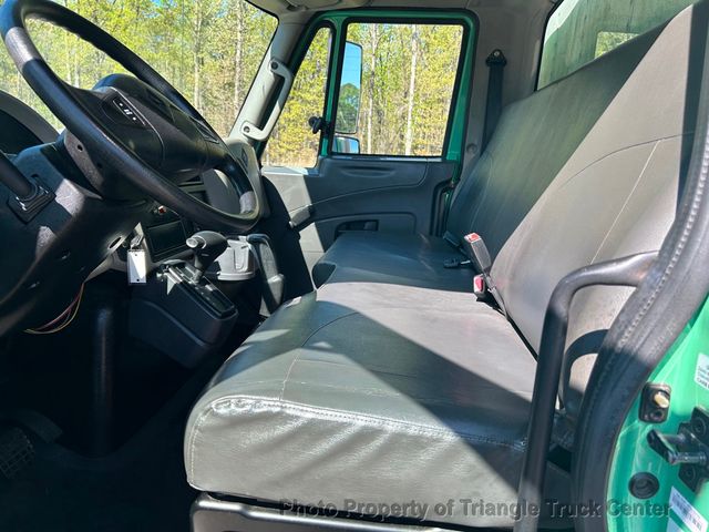 2012 International 4300 NON CDL JUST 33k MILES! LIFT GATE 3,000LB! SUPER CLEAN UNIT! NO DEF FLUID REQUIRED! BOX TRUCK - 22802298 - 57