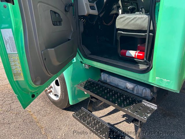 2012 International 4300 NON CDL JUST 33k MILES! LIFT GATE 3,000LB! SUPER CLEAN UNIT! NO DEF FLUID REQUIRED! BOX TRUCK - 22802298 - 62