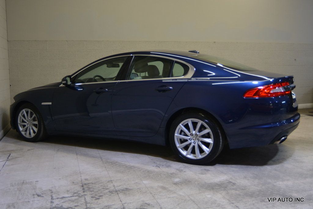 2012 Jaguar XF 4dr Sedan - 22930981 - 30