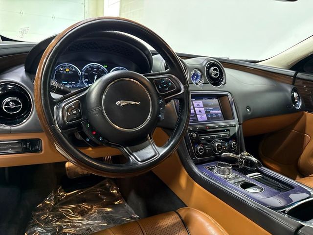 2012 Jaguar XJ 4dr Sedan XJL - 23070065 - 9