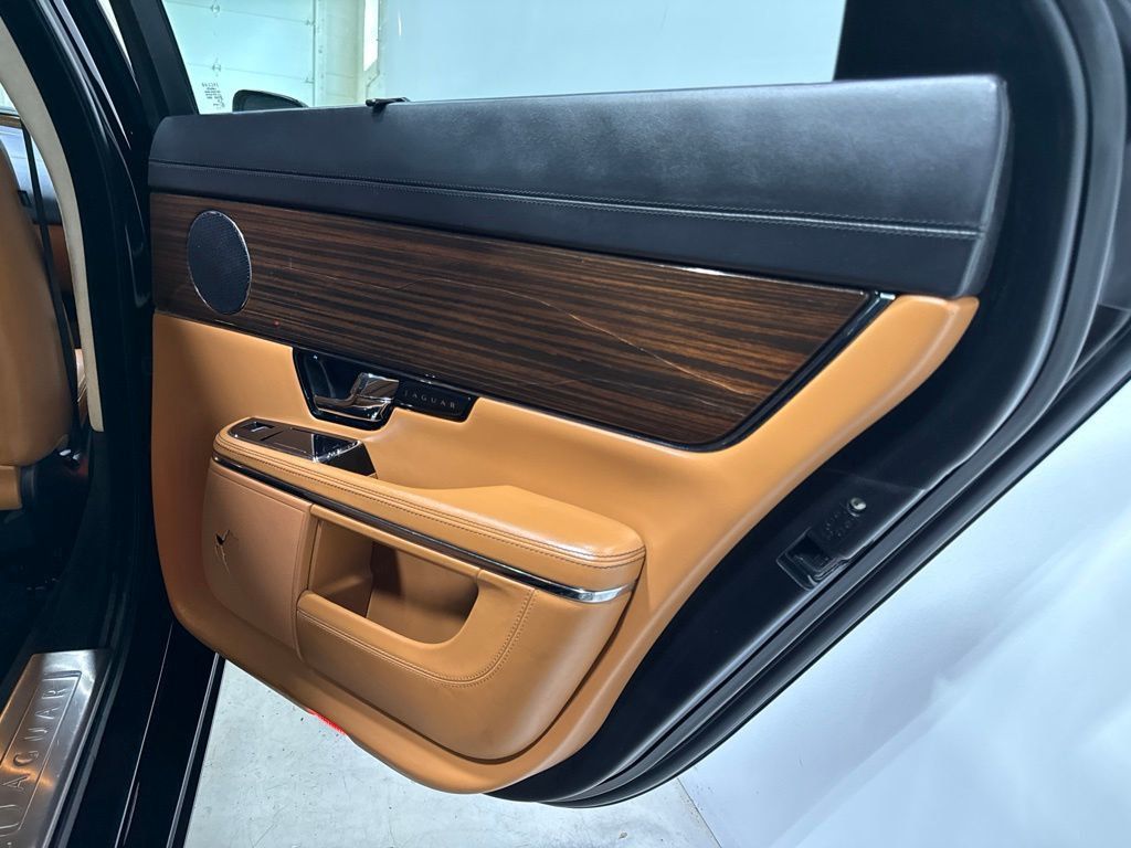 2012 Jaguar XJ 4dr Sedan XJL - 23070065 - 22