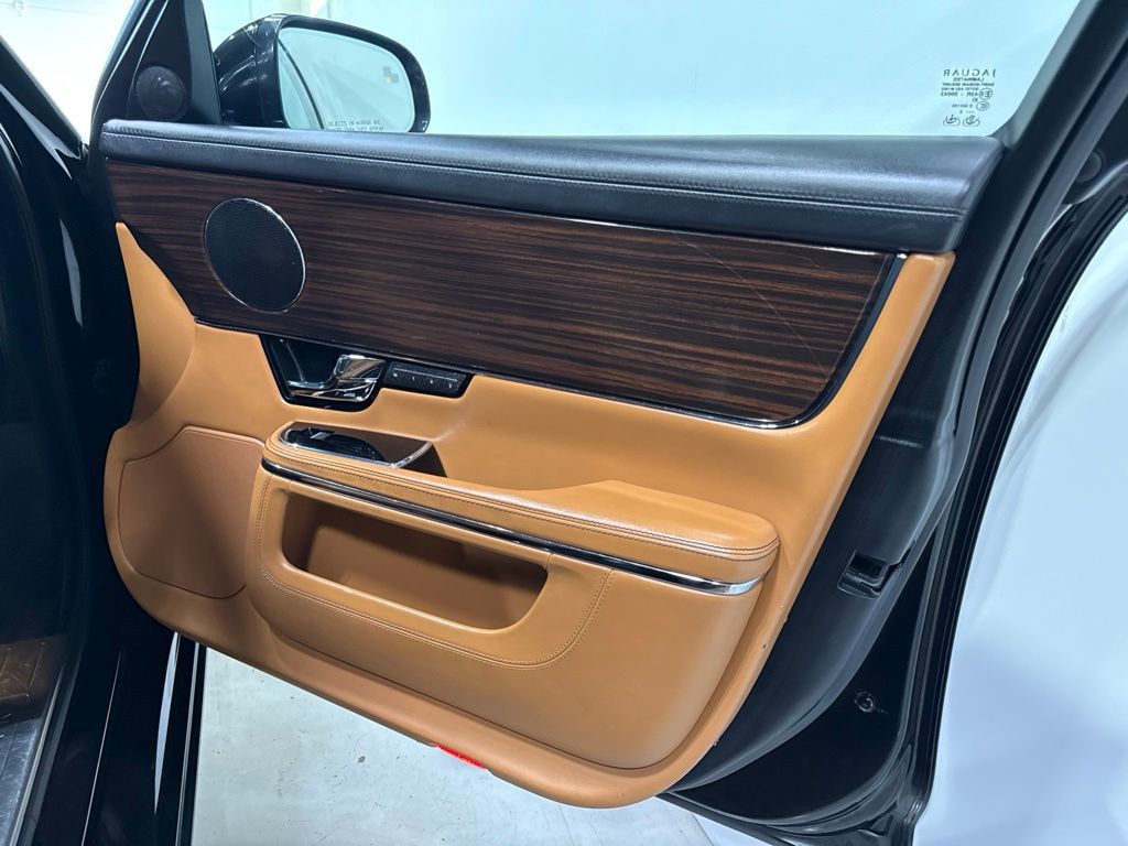 2012 Jaguar XJ 4dr Sedan XJL - 23070065 - 24