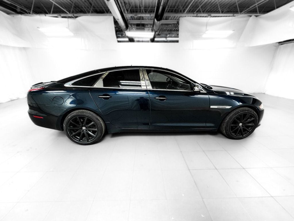2012 Jaguar XJ Portfolio photo 7