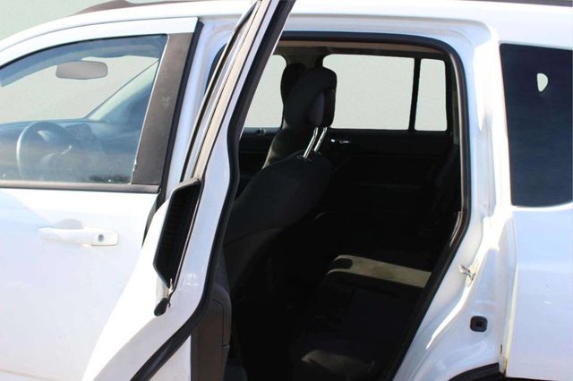 2012 Jeep Compass 4WD 4dr Latitude - 22959355 - 6