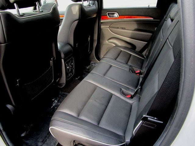 2012 Jeep Grand Cherokee 4WD 4dr Overland - 22982864 - 17