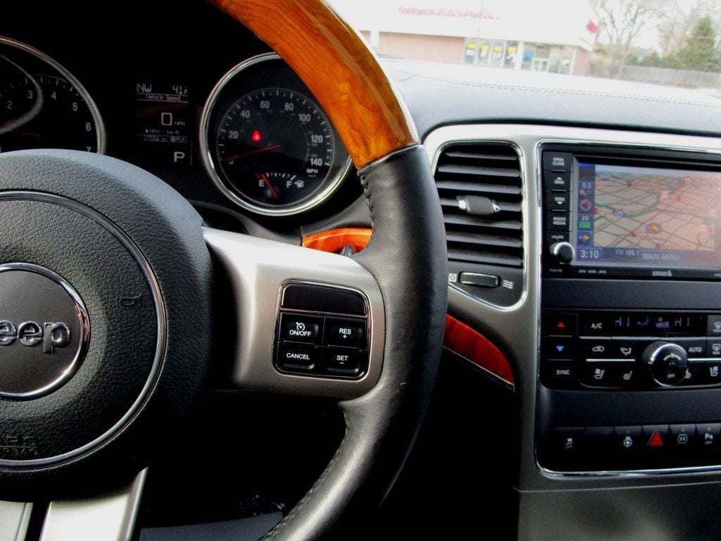 2012 Jeep Grand Cherokee 4WD 4dr Overland - 22982864 - 21