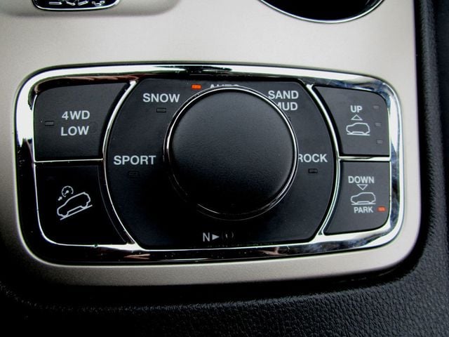 2012 Jeep Grand Cherokee 4WD 4dr Overland - 22982864 - 26