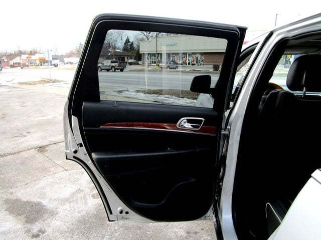 2012 Jeep Grand Cherokee 4WD 4dr Overland - 22982864 - 37