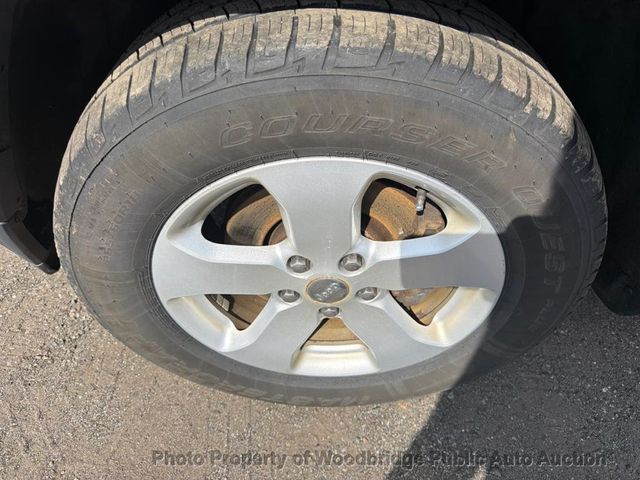 2012 Jeep Grand Cherokee Laredo - 23005892 - 11