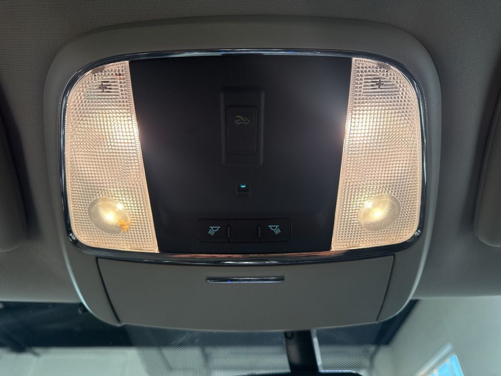 2012 Jeep Grand Cherokee Laredo - 22982193 - 19