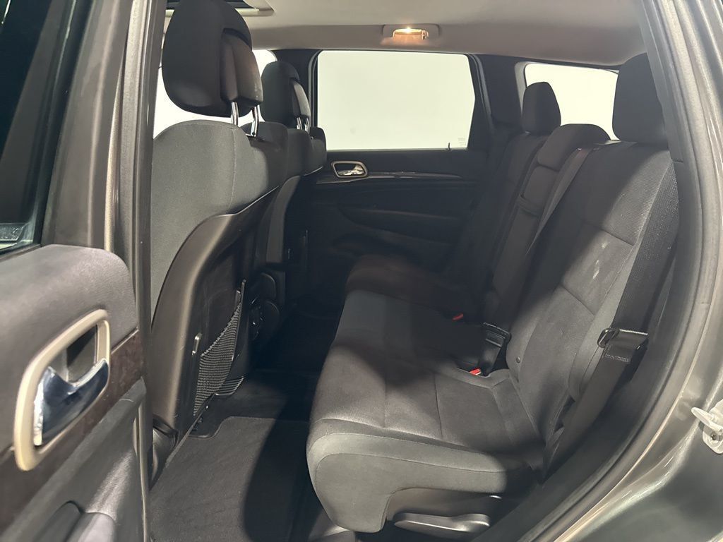 2012 Jeep Grand Cherokee Laredo - 22982193 - 26