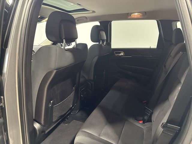 2012 Jeep Grand Cherokee Laredo - 22982193 - 28