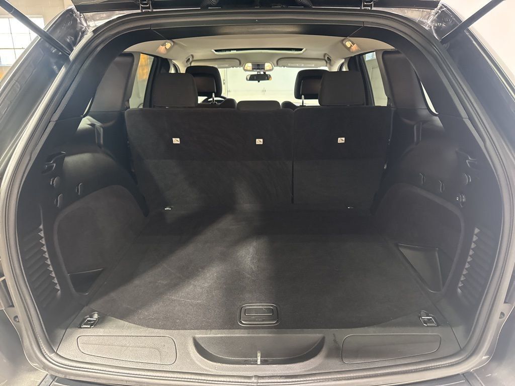 2012 Jeep Grand Cherokee Laredo - 22982193 - 30