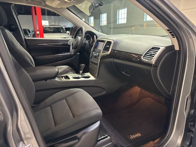 2012 Jeep Grand Cherokee Laredo - 22982193 - 37