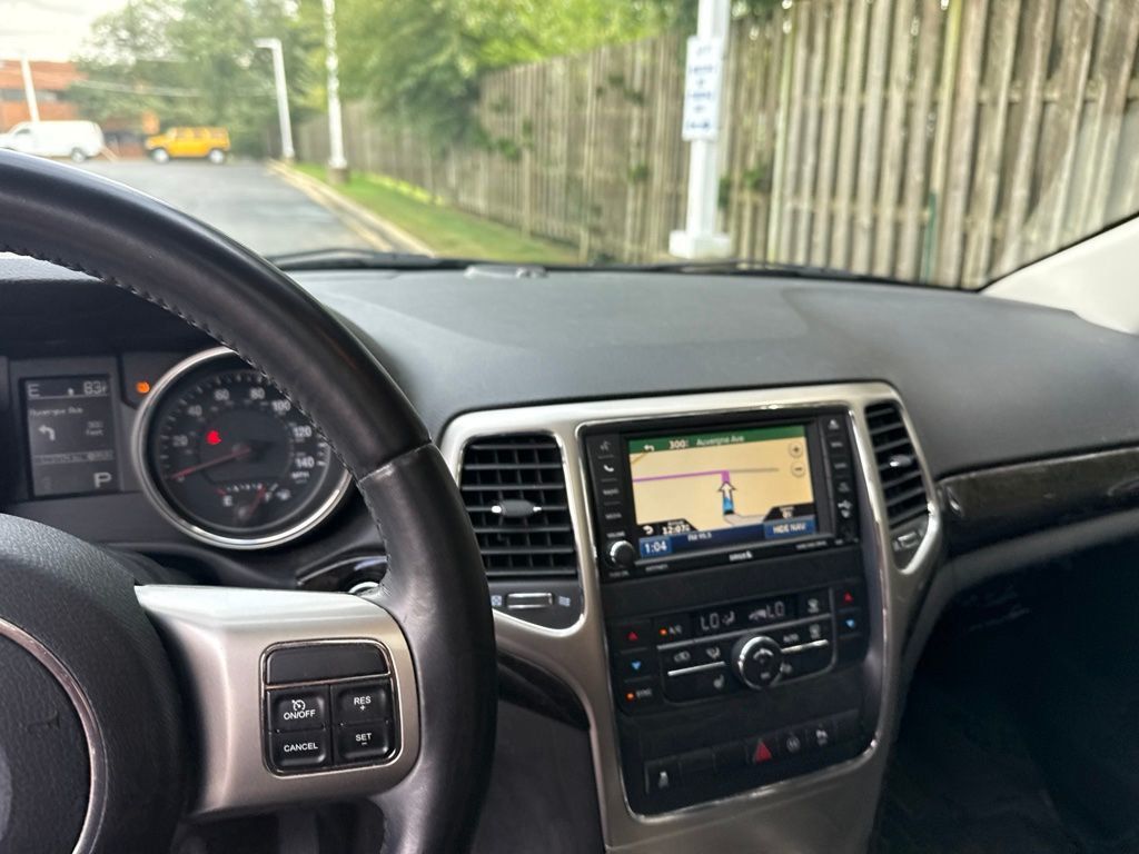 2012 Jeep Grand Cherokee Laredo - 23083732 - 16