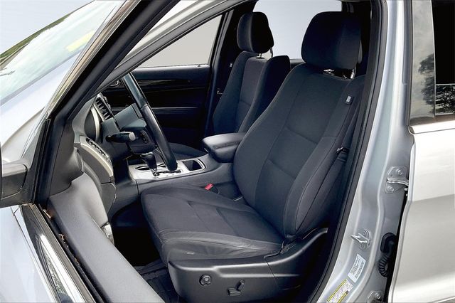 2012 Jeep Grand Cherokee Laredo - 22755124 - 9