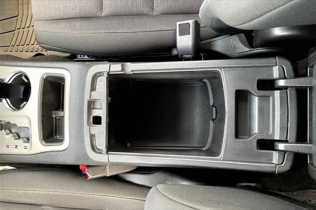 2012 Jeep Grand Cherokee Laredo - 22755124 - 27